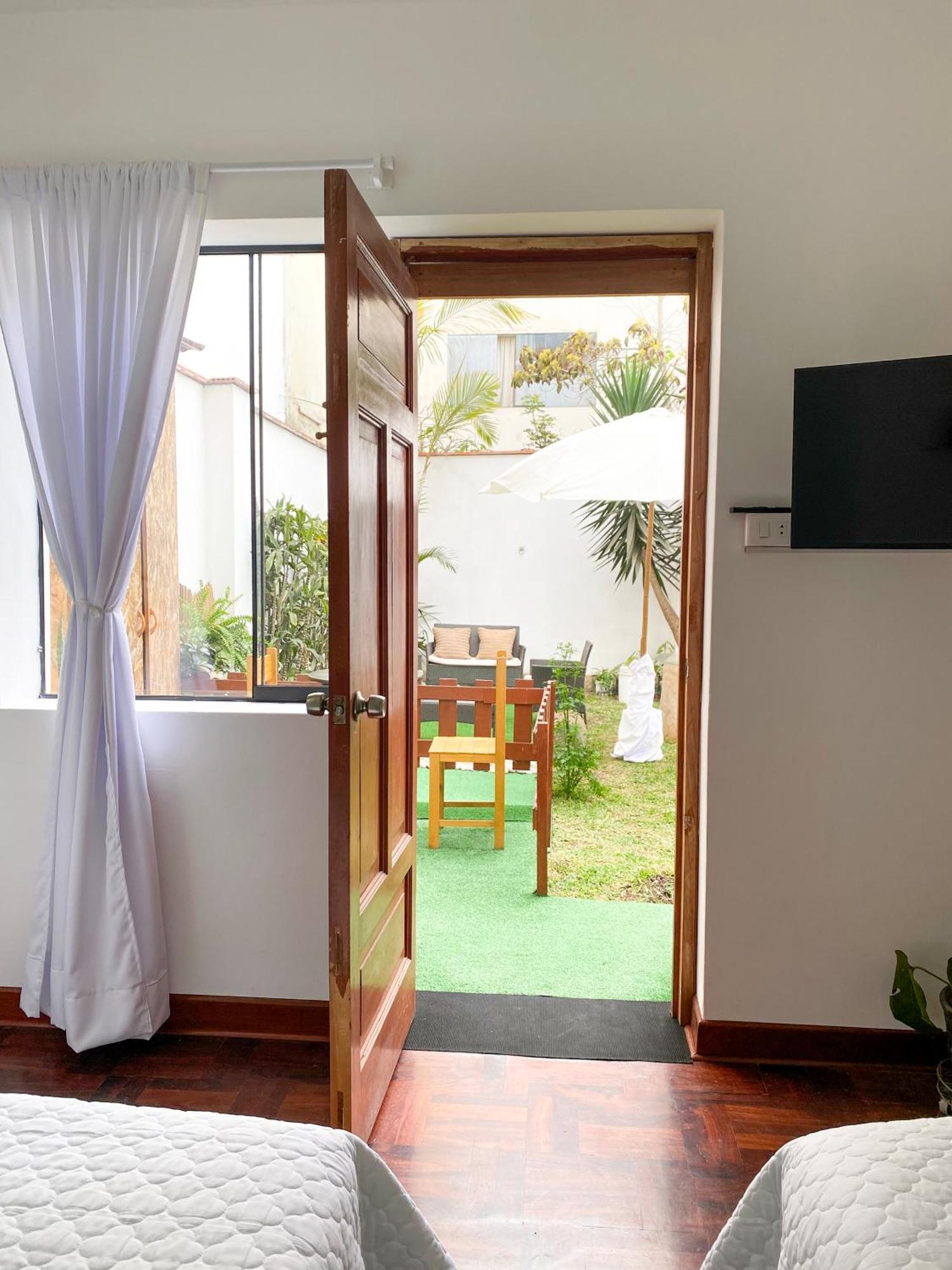 Habitación en casa particular 2 Beds With Garden View And Terrace *